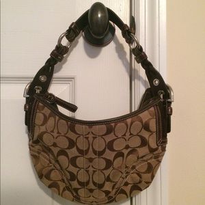 Coach signature c shoulder bag